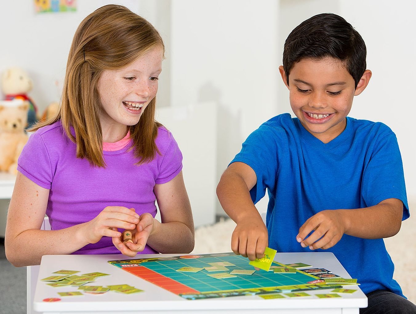 Peaceable Kingdom Race to the Treasure! Award Winning Beat the Ogre Cooperative Board Game for Kids - Image 5
