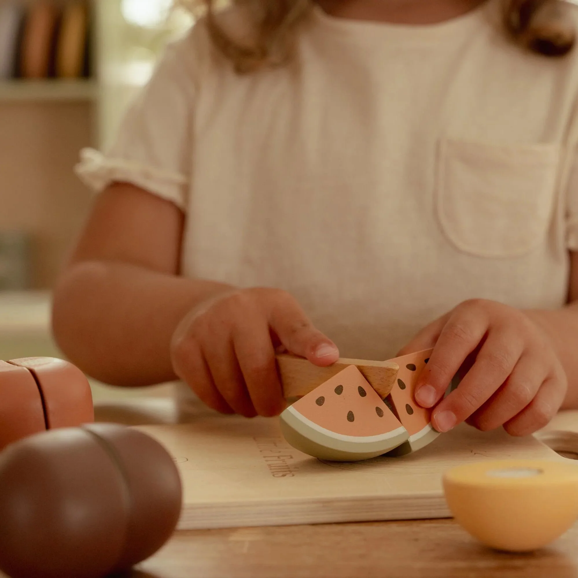 Little Dutch Slicing Fruit - Image 5