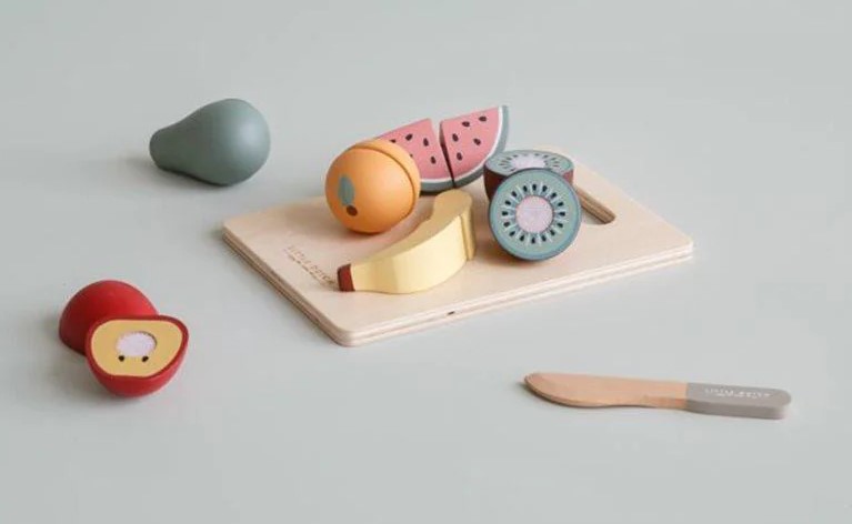 Little Dutch Slicing Fruit - Image 6
